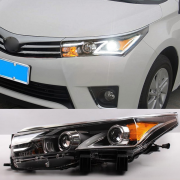 Передние фары (две линзы) для Toyota Corolla (2013 - ...)