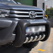 Кенгурятник низкий полиуретан для Toyota Hilux (2015 - ...)