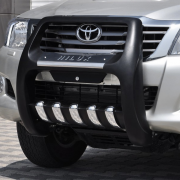 Кенгурятник высокий полиуретан с лого для Toyota Hilux (2006 - 2015)